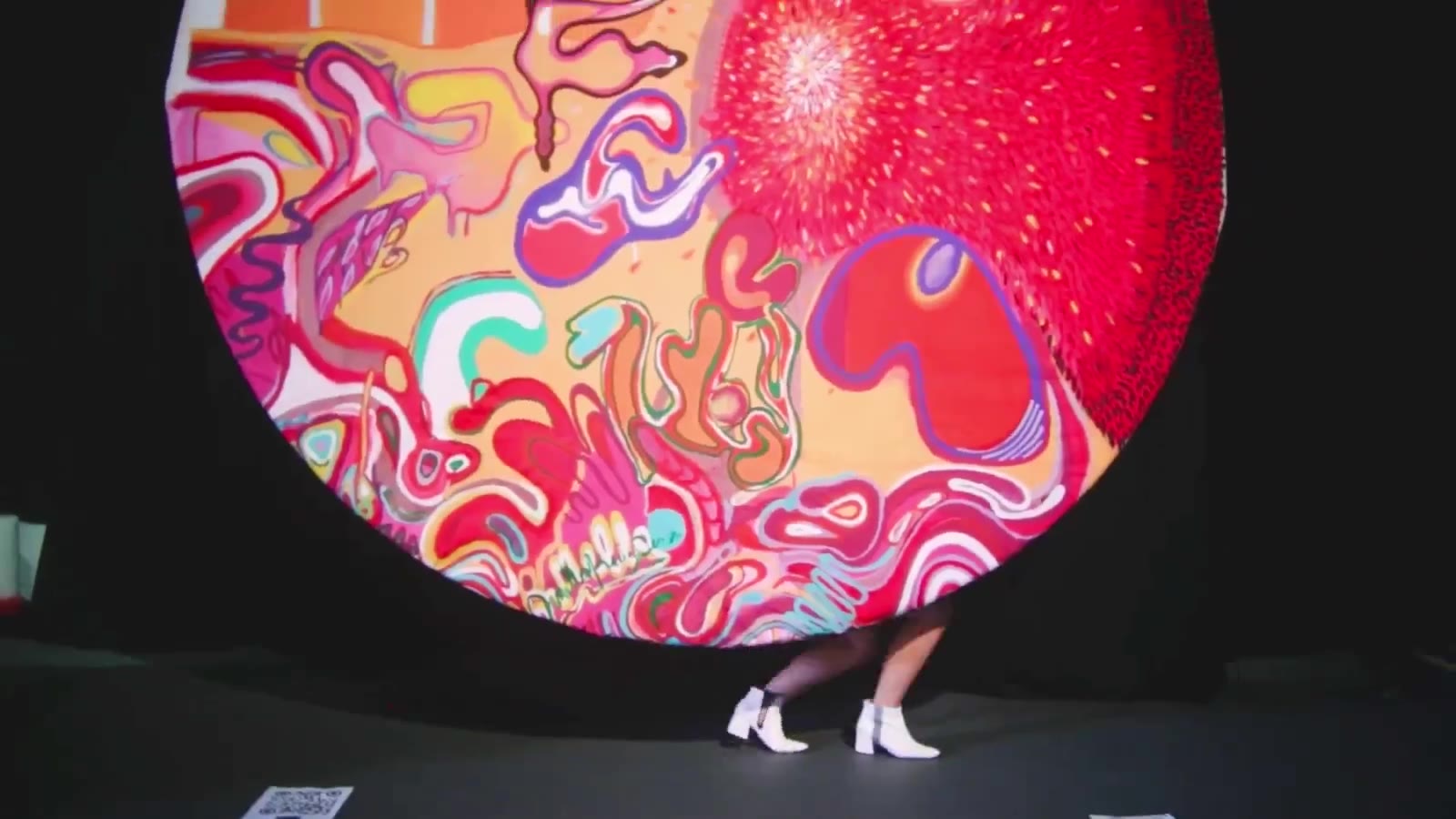 Ornella Ruiz Díaz — large-format work in motion